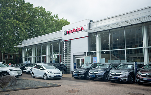 Business - Honda showroom © William stock.adobe.com