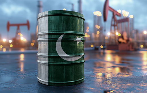 Concept - Oil barrel with Pakistan flag on front - © silver bug stock.adobe.com