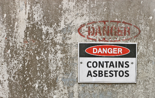 'Danger contains Asbestos' sign © Kim Britten stock.adobe.com