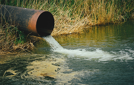 Environment - drainage sewage pipe © Freeman83 stock.adobe.com