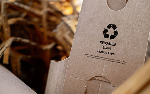 Packaging - Recyclable cardboard with reusable symbol - © Ton Photographer4289 stock.adobe.com