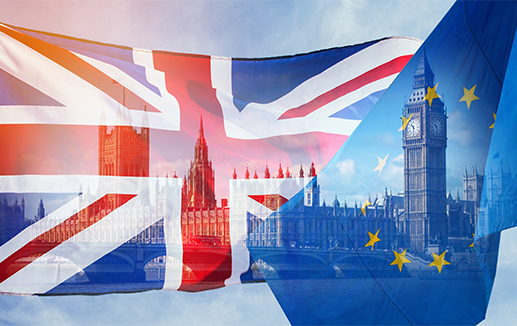 Place - Westminster on UK and EU flags © belyaaa stock.adobe.com