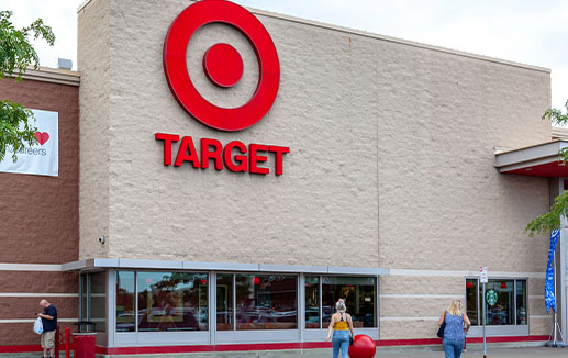 Retail - Front of Target store in Buffalo, US - © JHVEPhoto stock.adobe.com